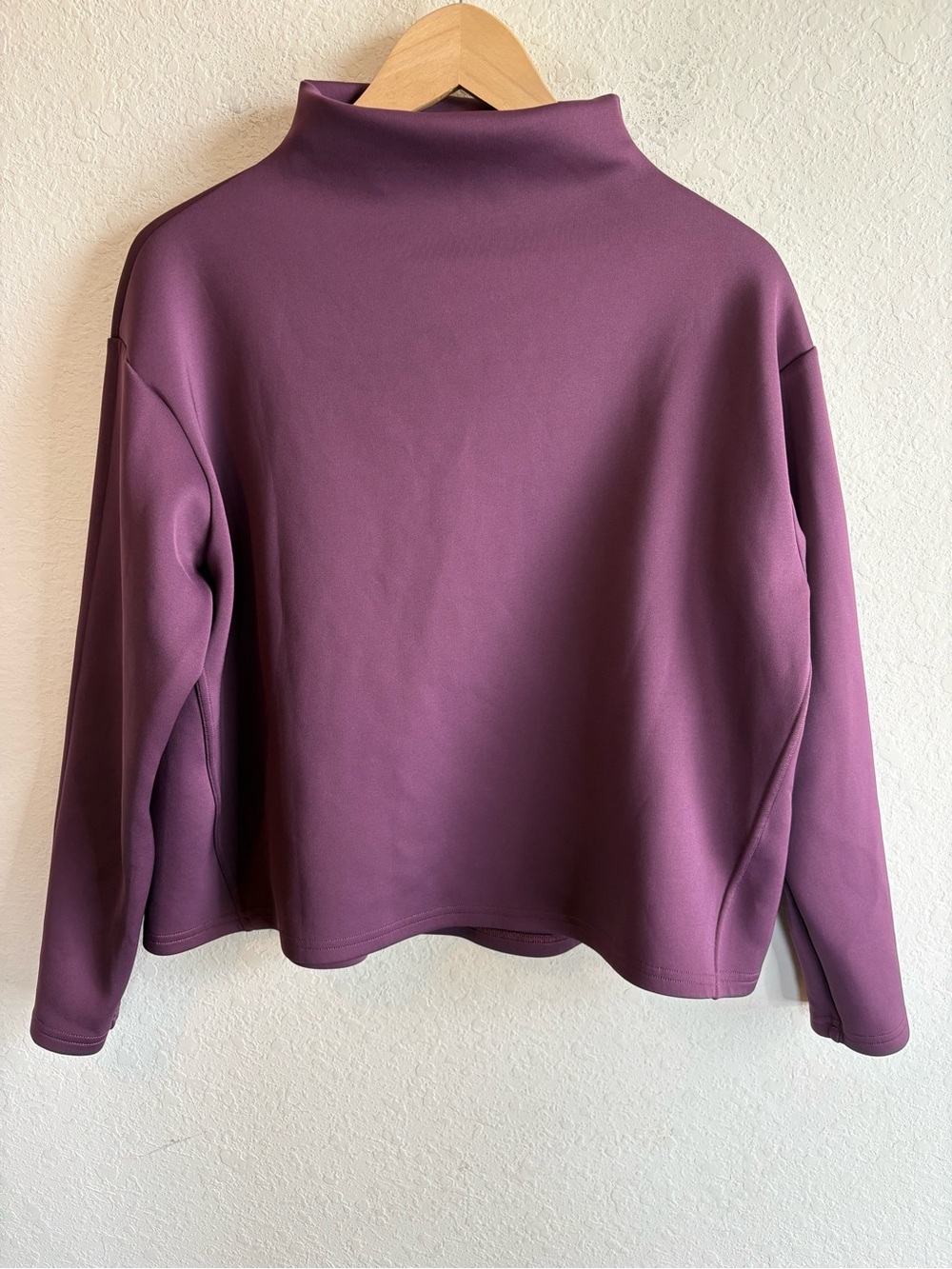 ADAY Like A Boss Sweatshirt Pullover Plum Size Medium